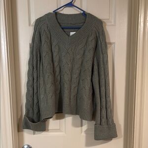 Abercrombie & Fitch Women’s Green Cable Knit Sweater Size L
